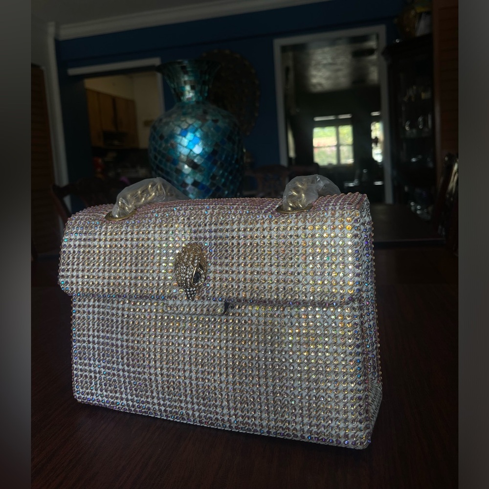 brand new purse never used